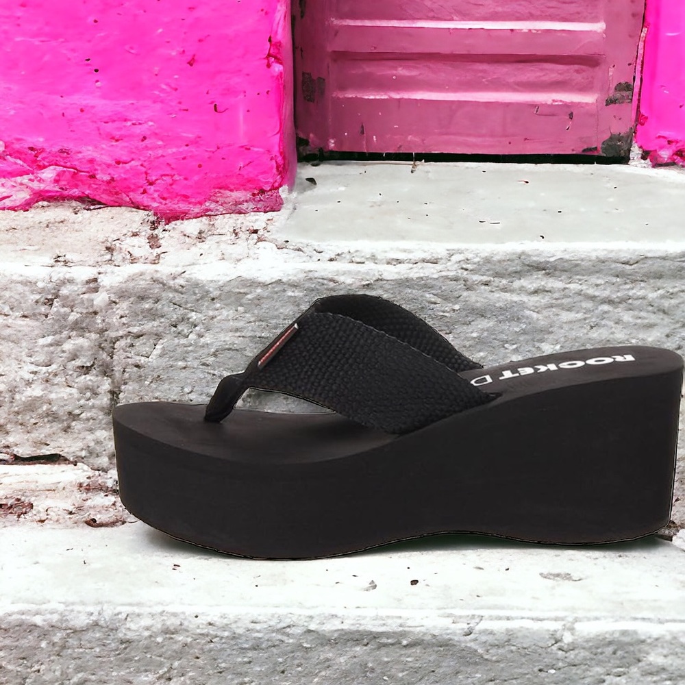 New In! Rocket Dog Solid Black Ultra Platform Wedge Sandal